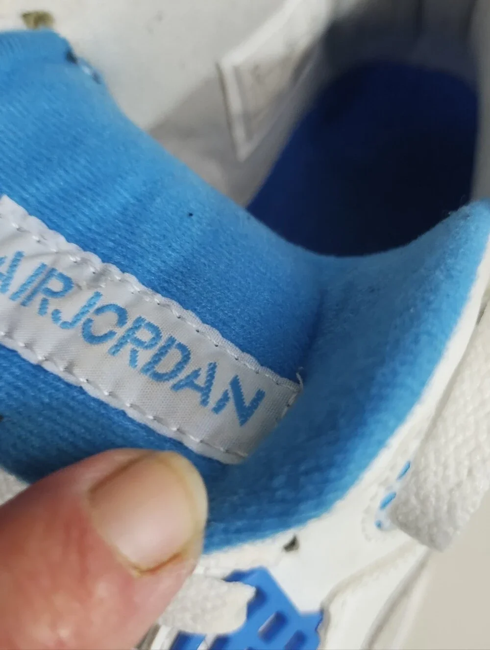 Size 9 - Air Jordan 4 Retro 2024 Military Blue